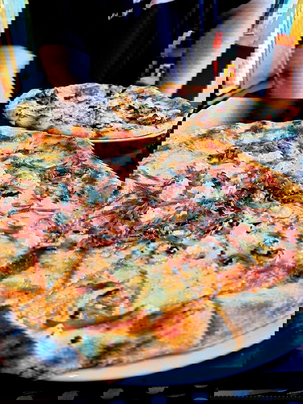 Meet N Eat - Photo 4