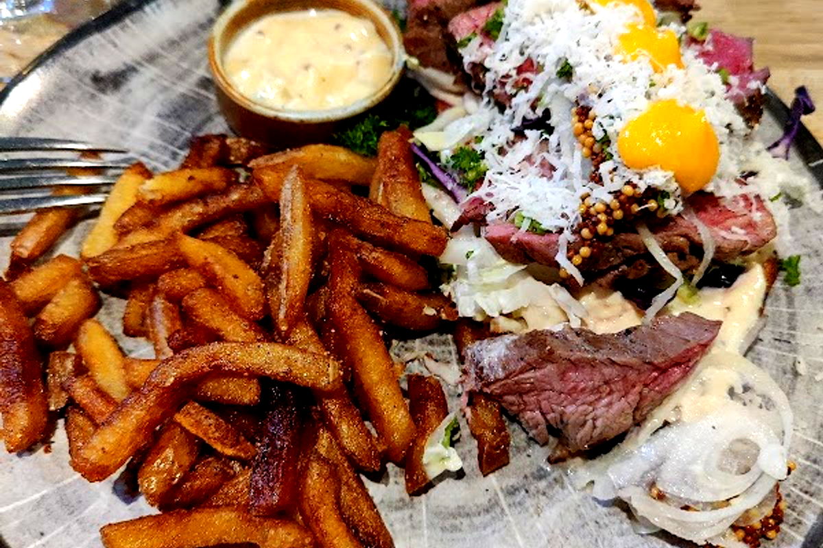 Chapter House - Photo 3