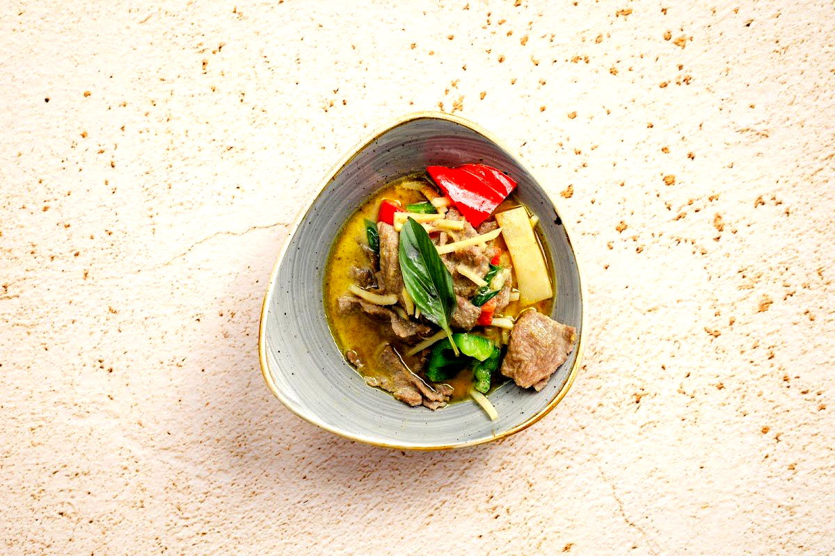 Tam Nak Thai Restaurang, Strykjärnet - Photo 4