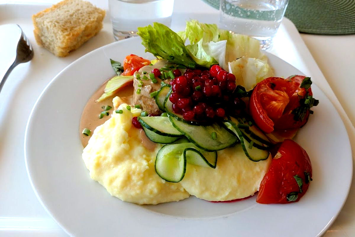 Östergatans Restaurang & Sportbar - Photo 3