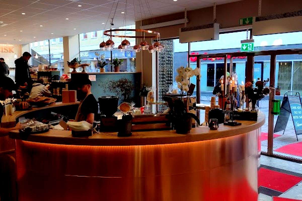 ICA Supermarket City Hall Vaxjo - Photo 3