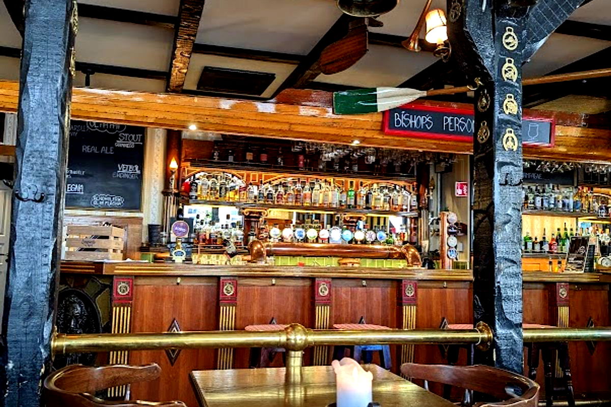 The Bishops Arms - Växjö - Photo 4