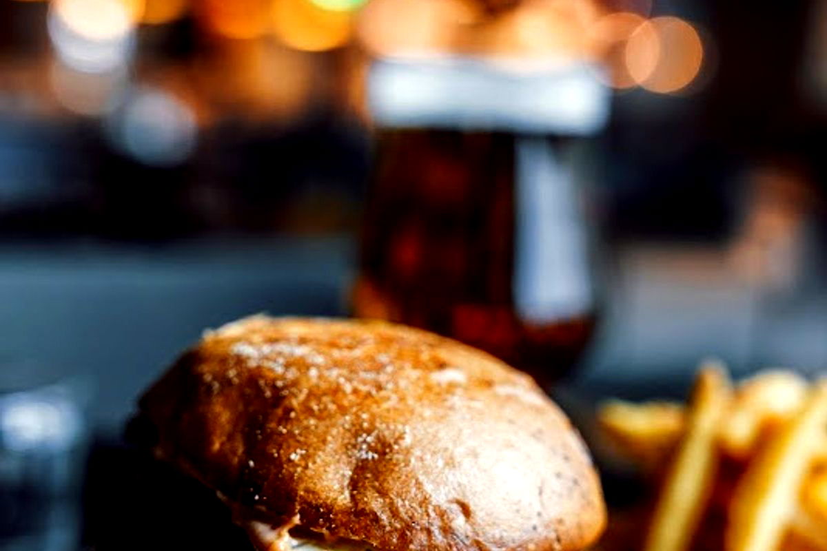 The Social Bar & Bistro - Photo 2