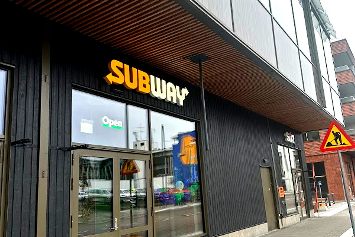 Subway - Photo 1