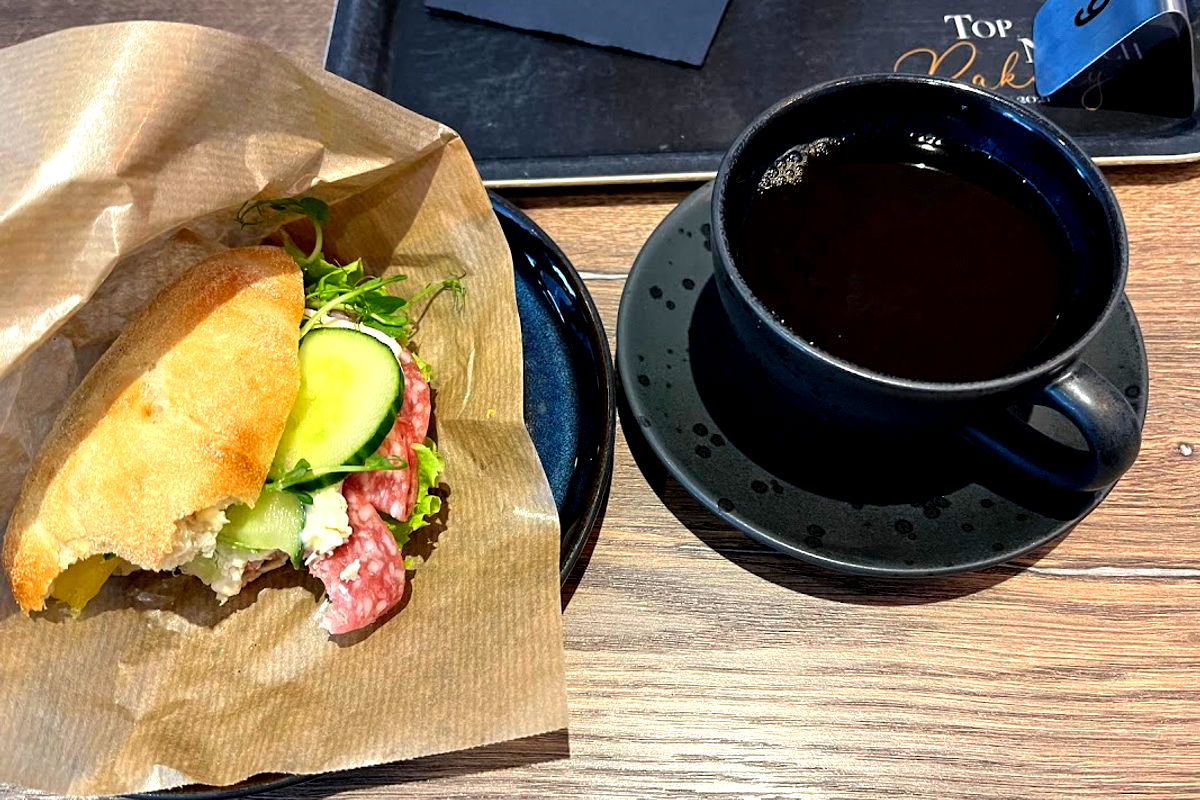 Top Notch Bakery - Photo 4