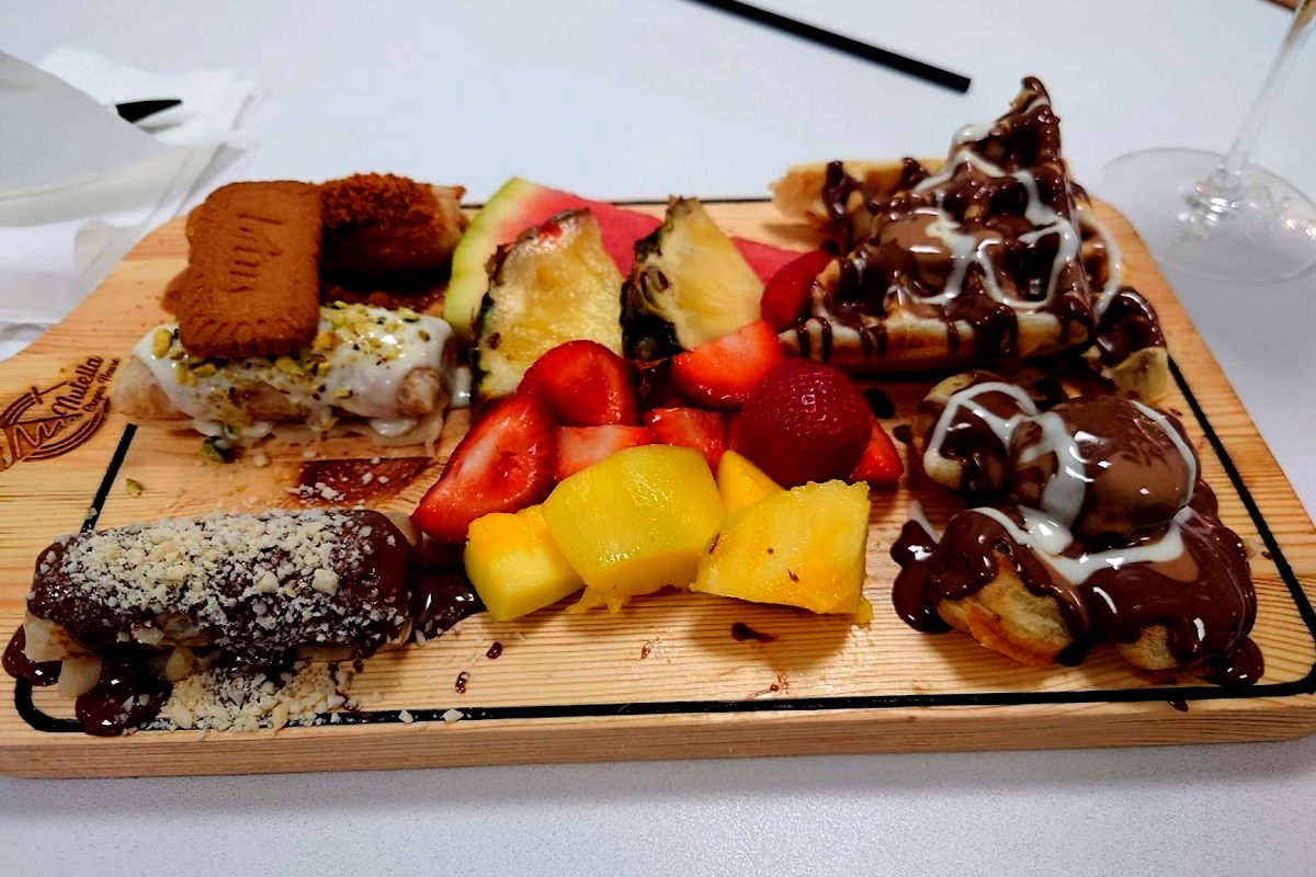 Nutella Crepes House - Photo 3