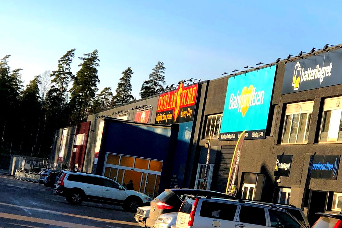 Dollarstore - Photo 1