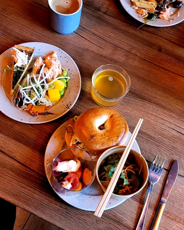 The Social Bar & Bistro - Photo 3