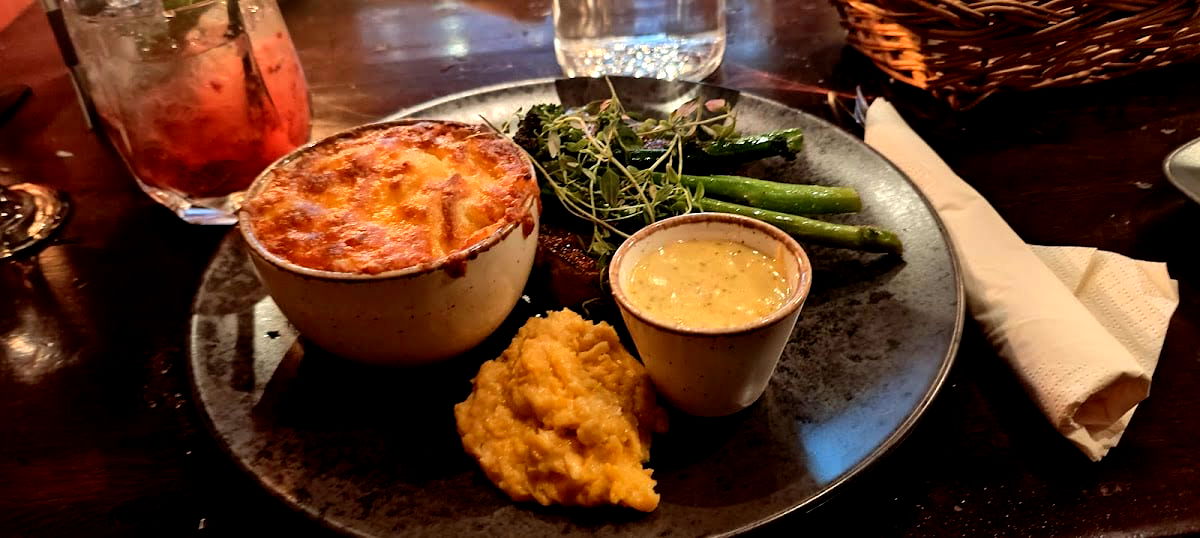 Egon Restaurant - Photo 3