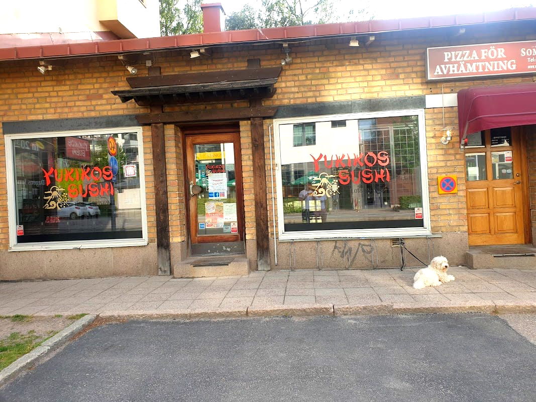 Yukikos Sushi - Photo 1