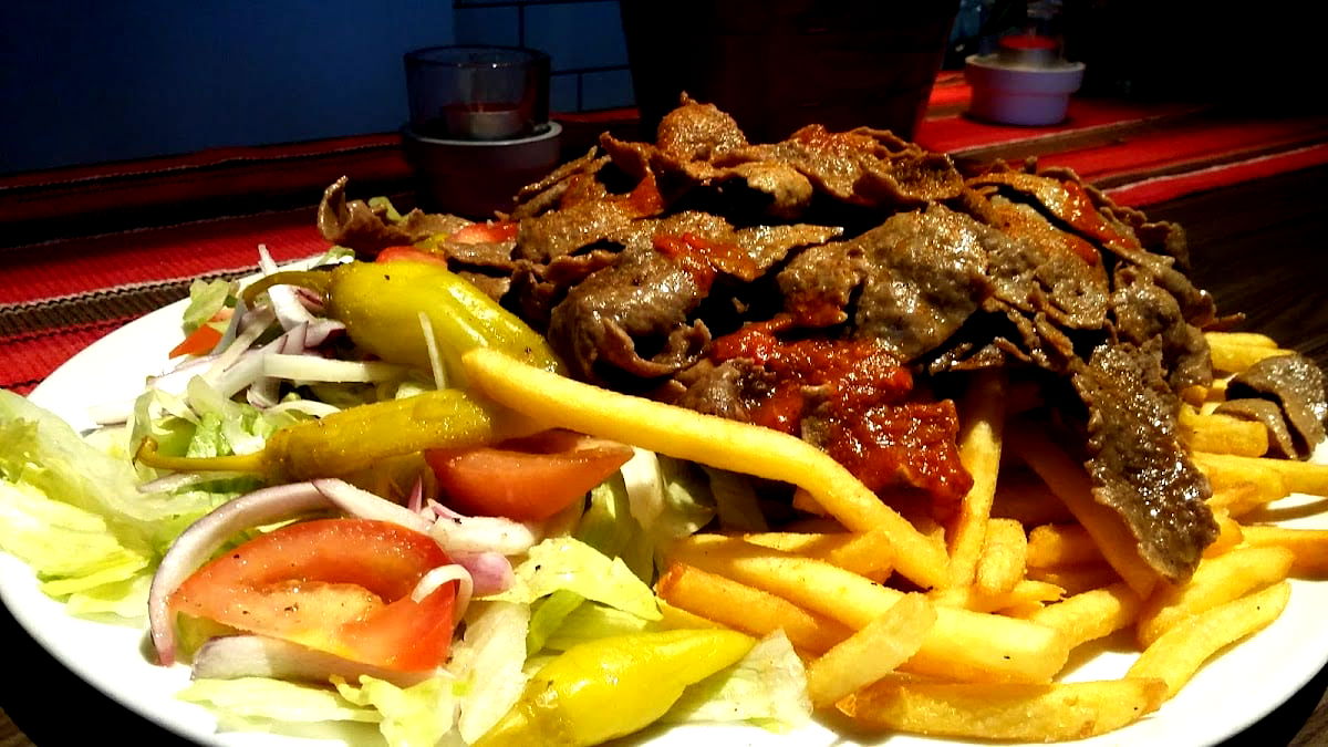 Döner & Co Kitchen & Bar - Photo 2