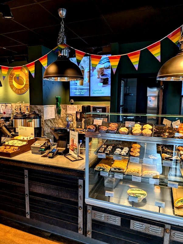 Espresso House Borås Station - Photo 5