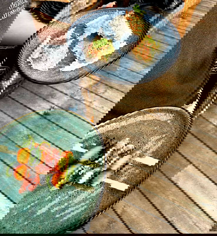 Waikiki Beach Bar & Grill - Photo 5