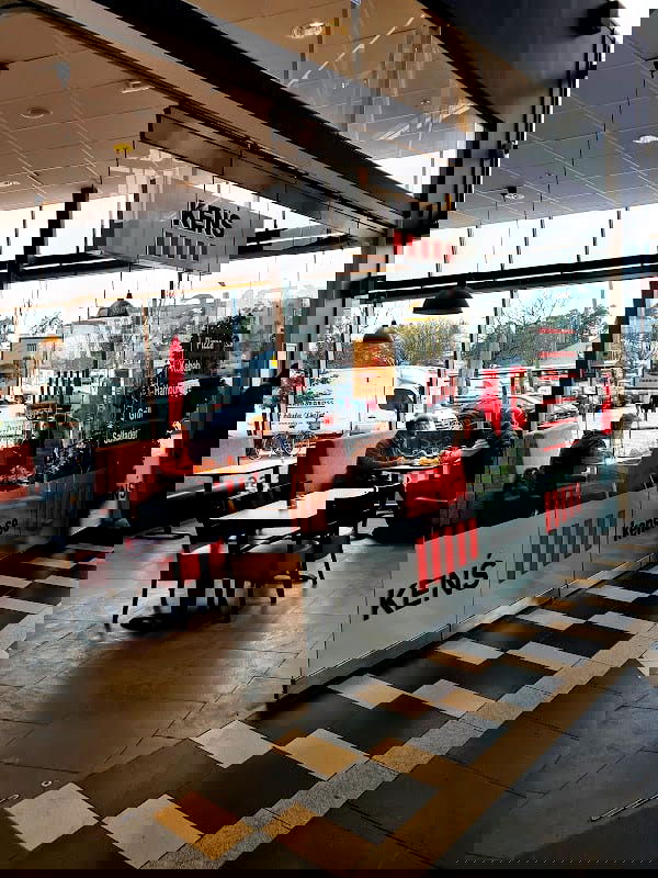 Ken's Pizza - Photo 1