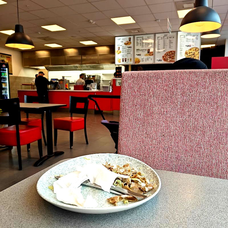 Ken's Pizza - Photo 4