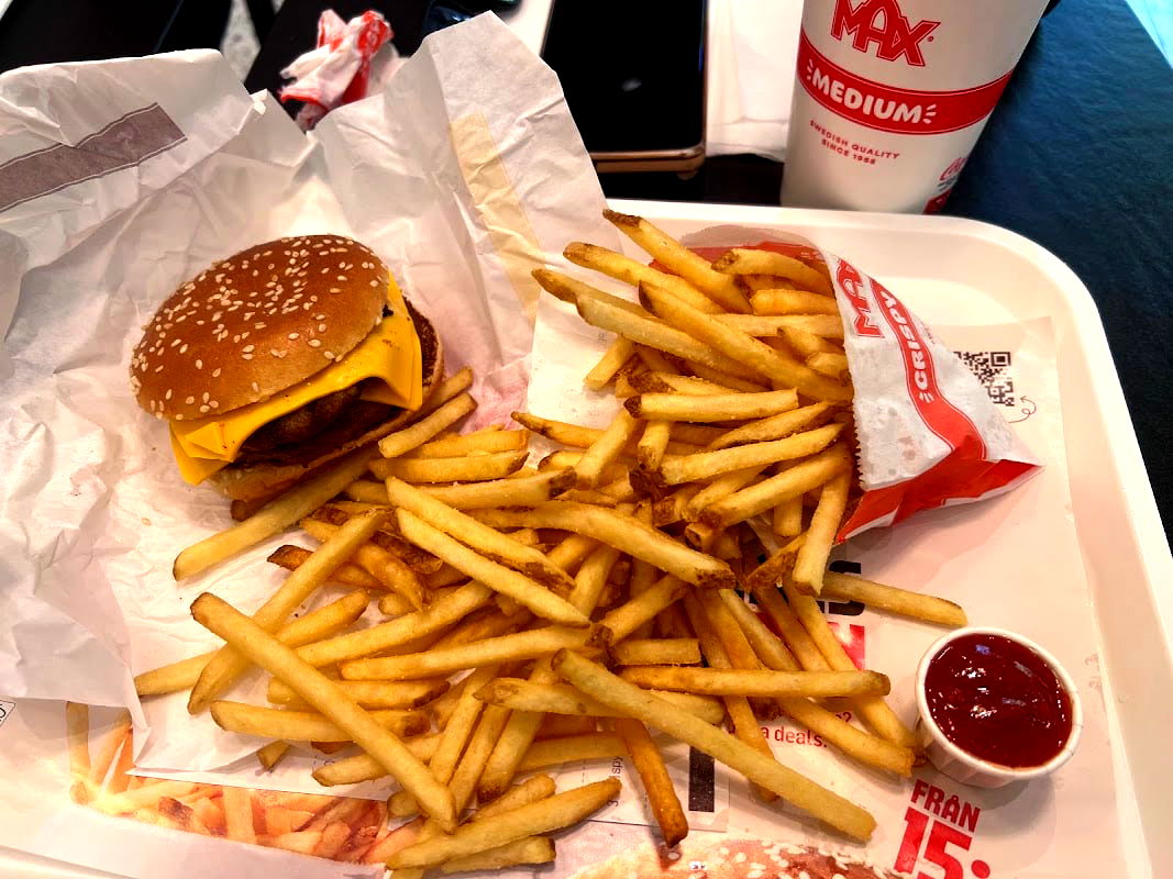 Max Burgers - Photo 5