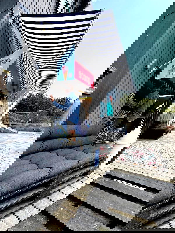 Scoop Glasskiosk Lejonet och Björnen