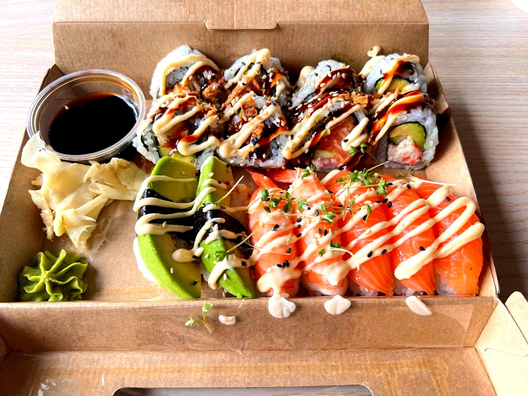 Samurai Sushi Takeaway Bar - Photo 3