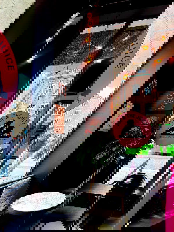 JOE & THE JUICE - Photo 2