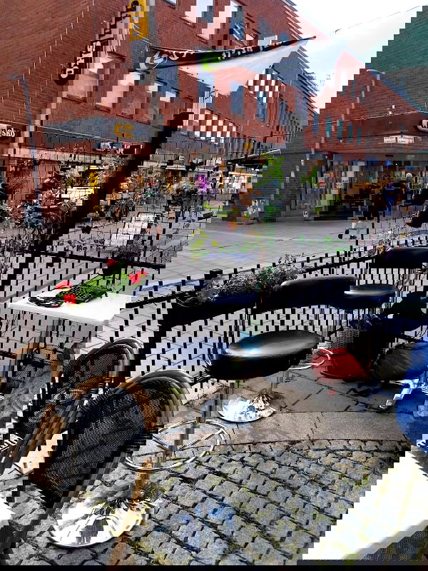 Happy Duck Bar - Photo 1