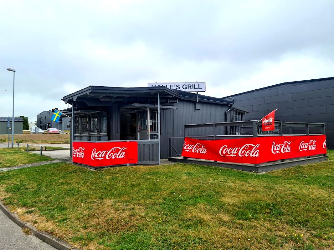 Malle's Pizzeria & Grill - Photo 1