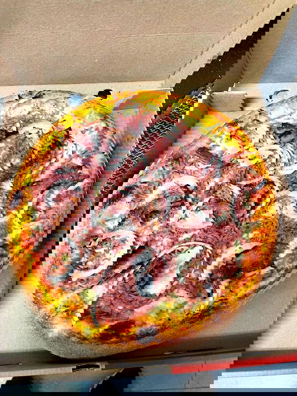 Malle's Pizzeria & Grill - Photo 2