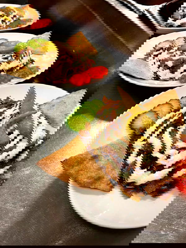 Knallens Pizzeria - Photo 2