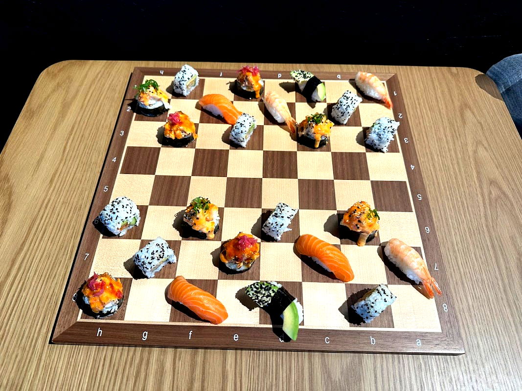 Ronin Sushi - Photo 2