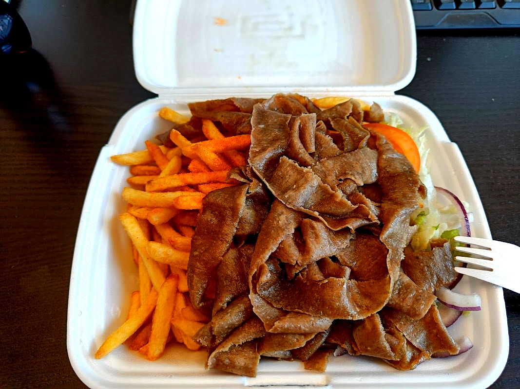 Ken's Pizza - Photo 4