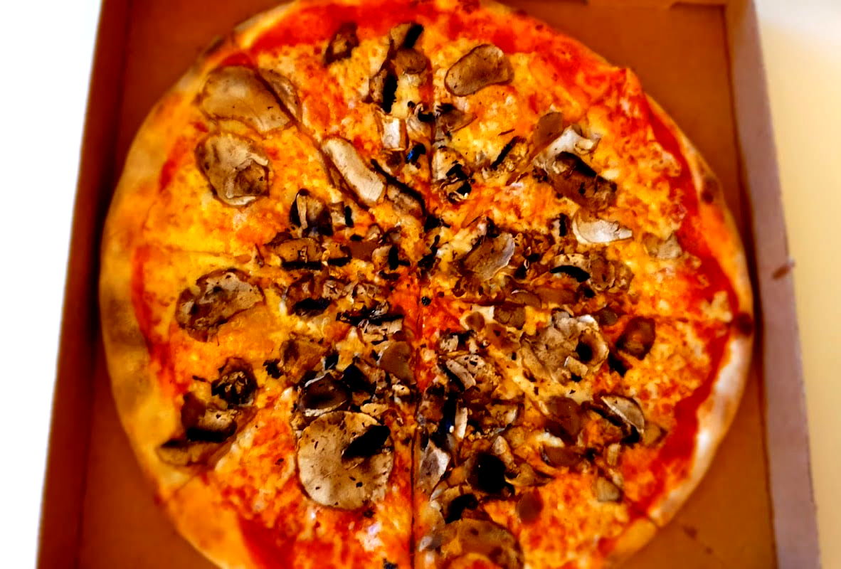 Super Chicken - Photo 2