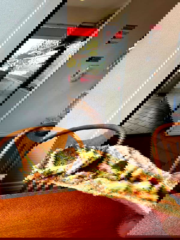 San Remo Pizzeria - Photo 4