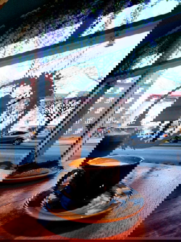 Sweeti Cafe - Photo 3