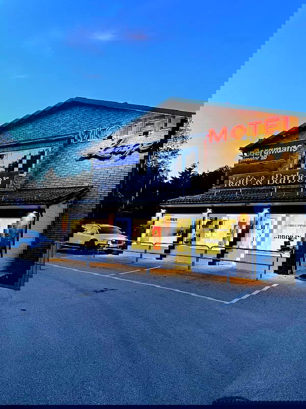 Kafé & Barber - Frisör i Brämhult - Photo 1