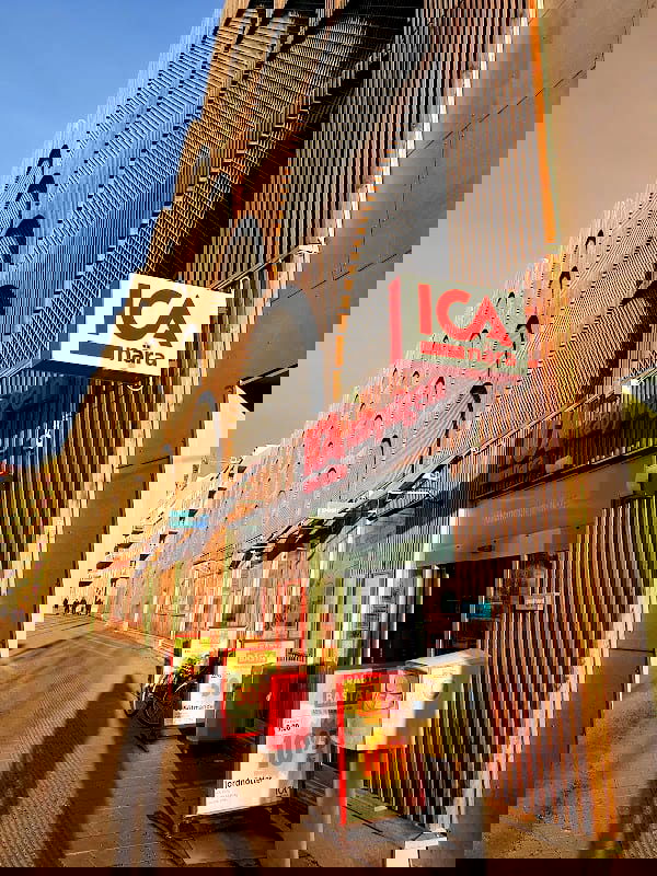 ICA Nära Råbyvägen - Photo 1