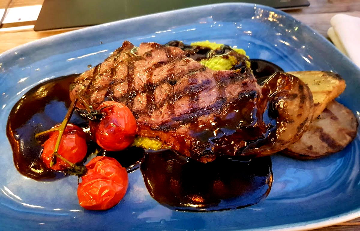 Lean Grill & Bar - Photo 5