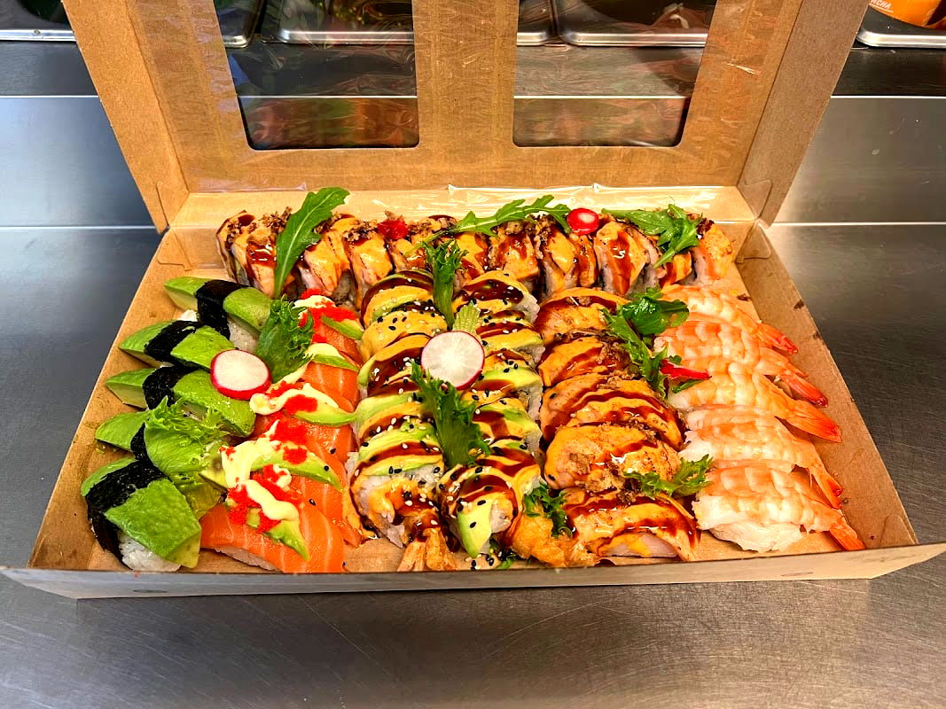 Ocean Sushi - Photo 4