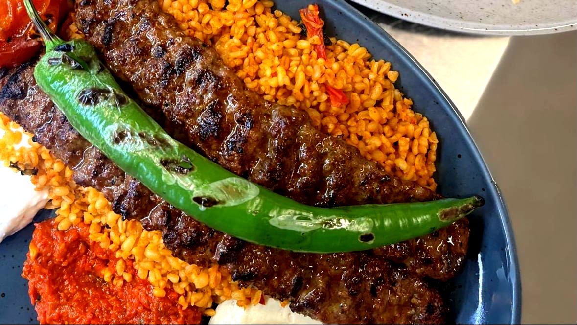 Mimos Grill & Meza - Photo 2