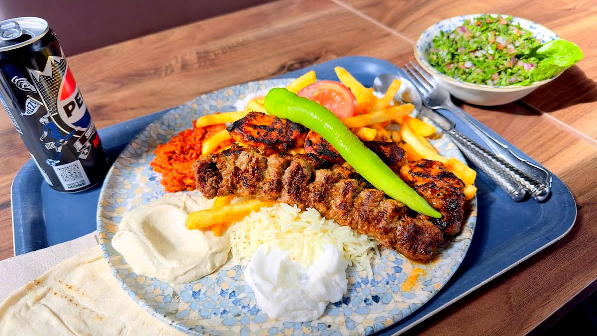 Mimos Grill & Meza - Photo 4